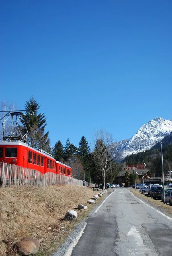 Peace And Love Villa Chamonix 0*,  France